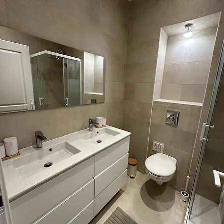 3 Bedroom Center Lejlighed