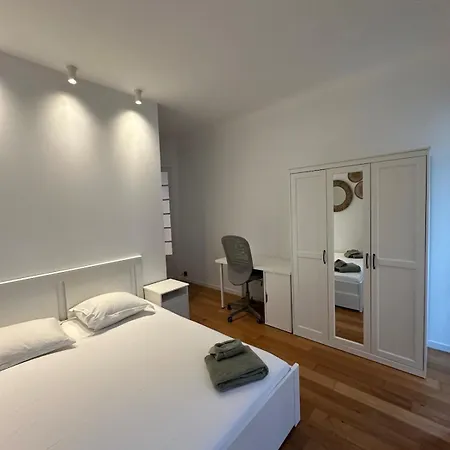 3 Bedroom Center Lejlighed Nice